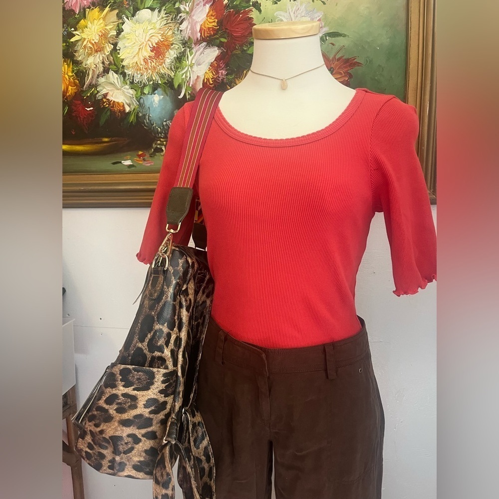 Sundance Ribbed Top Scalloped neck/hem 100% cotton made in Portugal size small